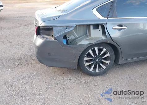 2018 Nissan Altima 2.5 Sl from USA, damaged, VIN 1N4AL3AP2JC192214